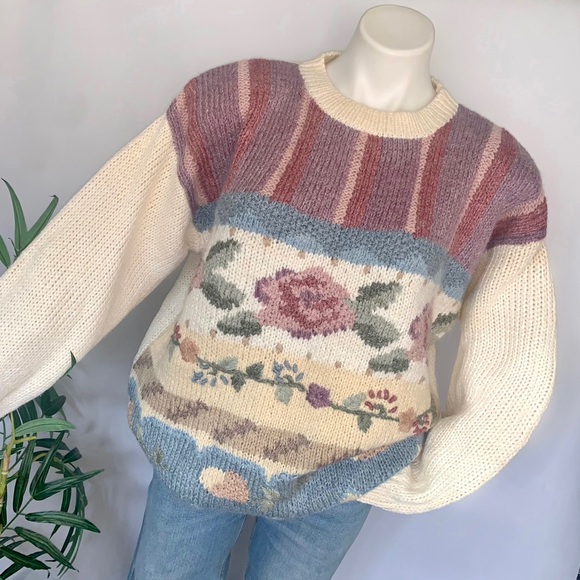 v i n t a g e :: Slouchy Floral Embroidered Intarsia Granny Knit Sweater